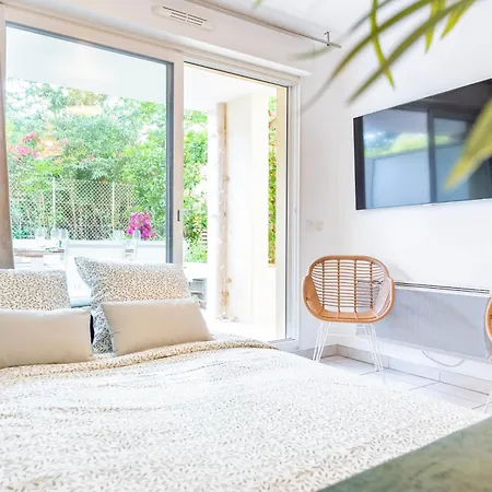 Bao Location - Ideal Pro & Groupe - Calme - Lumineux - Wifi - Terrasse - Jardin - A 2km - Proche Centre Ville, Gare, Commerces - Parking Prive דירה