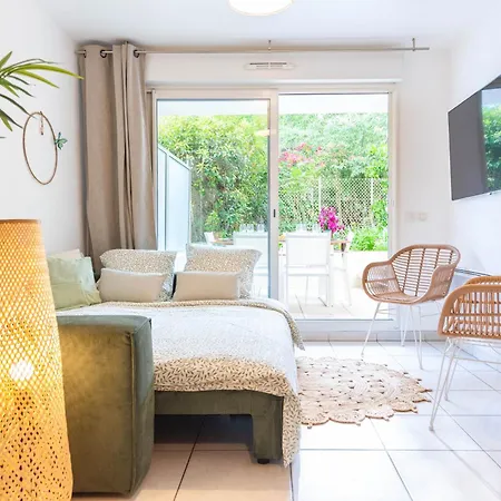 Appartamento Le Regimbaud - Ideal Pro&groupe - Parking Privé&gratuit - Terrasse - Calme - Lumineux - Wifi - Terrasse - Jardin - à 2km - Proche Centre Ville, Gare, Commerces I Bao Location Tolone